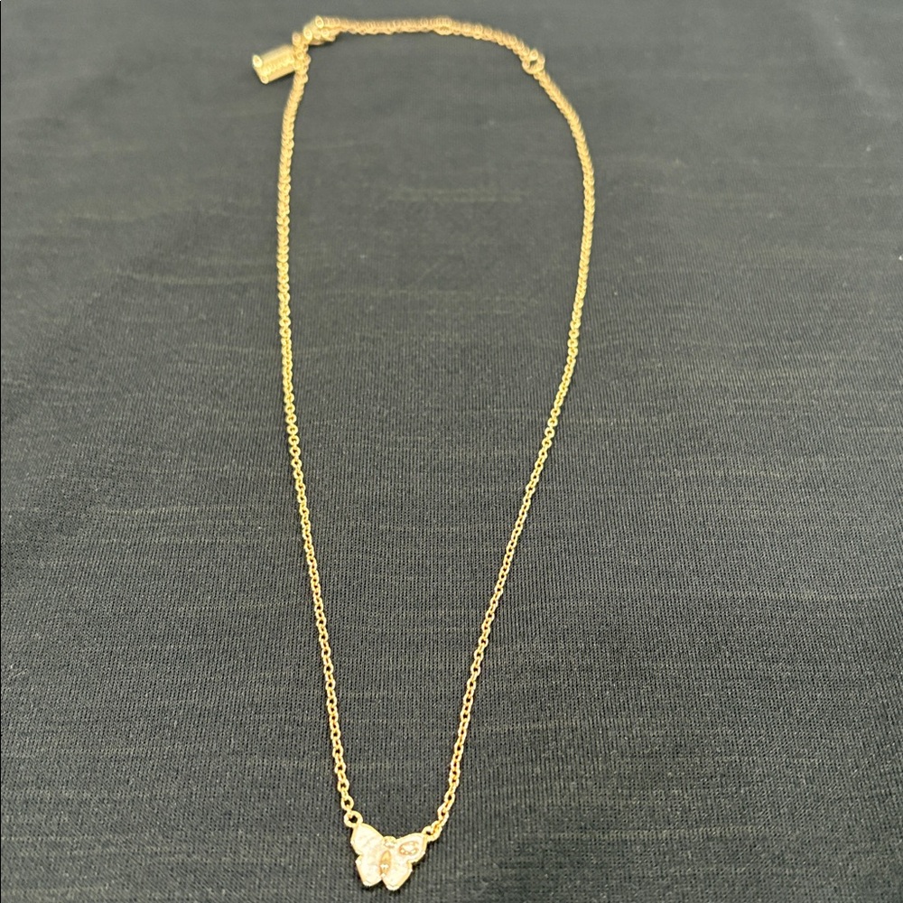 COACH
Signature Butterfly Short Pendant Necklace - Picture 7 of 15